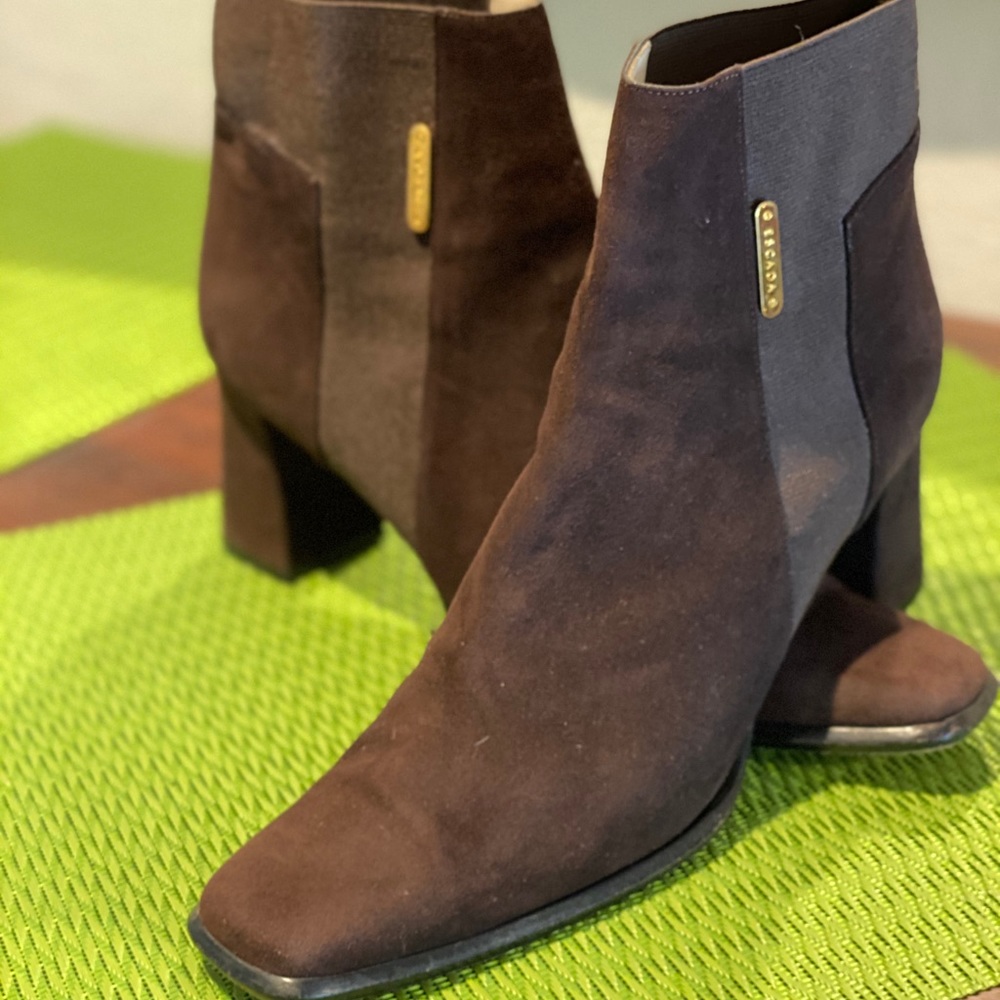 👢 🔥 Escada Ankle Suede Boots 🔥 👢